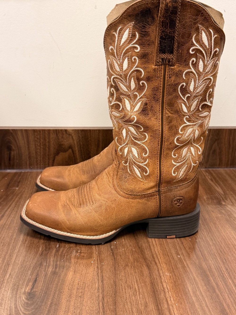 🤎 Ariat Round Up Holly Western Cowboy Boots – Women’s 10 Wide